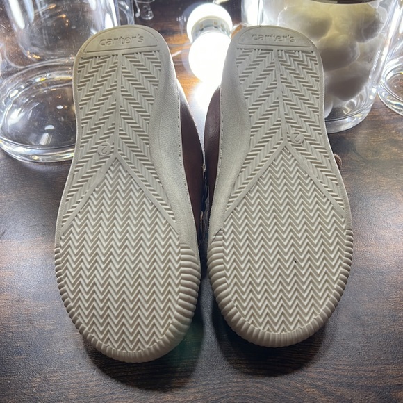 Brown and off white trim carter shoes - Picture 3 of 5